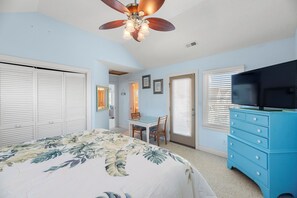 5 bedrooms, iron/ironing board, WiFi, bed sheets