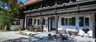 Modern farmhouse for 10 people