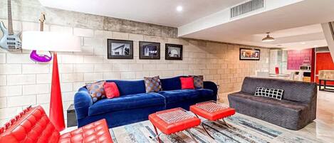 Télévision, cheminée