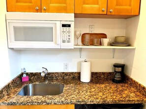 Fridge, microwave, oven, coffee/tea maker