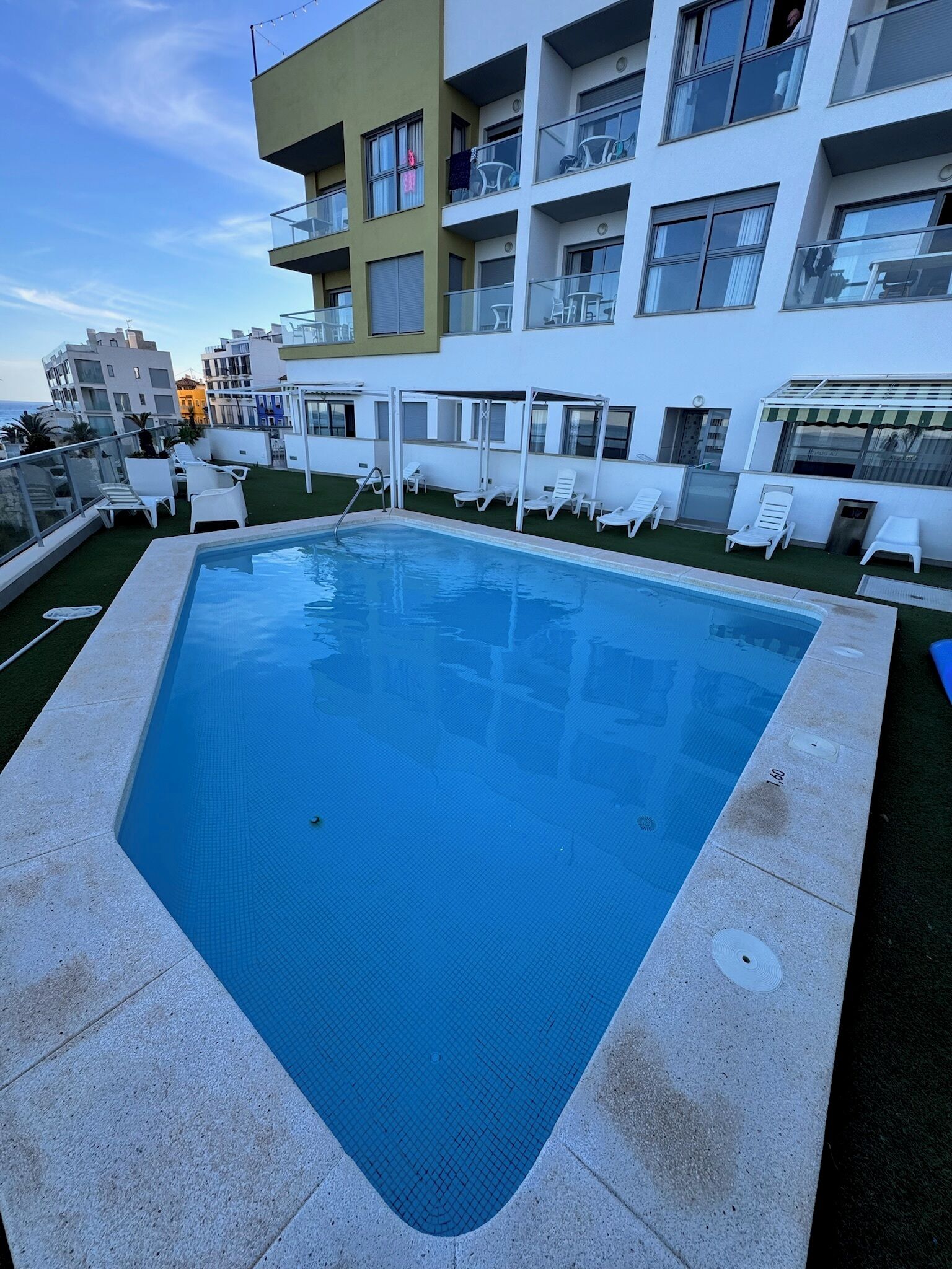 ملاءات من القطن المصري وأغطية فراش متميزة وألحفة محشوة بالريش