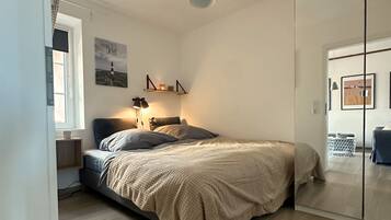 1 bedroom, travel crib, WiFi, bed sheets