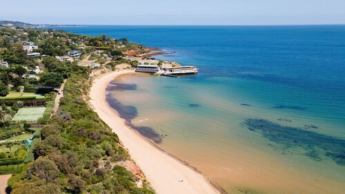 Pelican Views by Property Mums