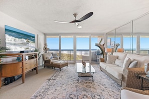 Smart TV - ⛱️Oceanfront with Stunning Views-Great Amenities-Inlet at Minorca 904⛱️ (New Smyrna Beach)
