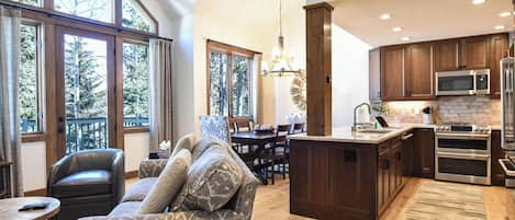 Una Smart TV, una chimenea