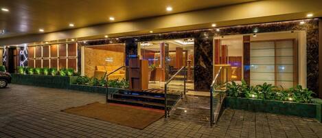 Front of property – evening/night