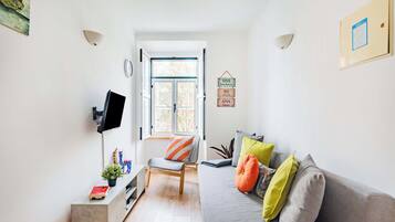 Perhehuoneisto, 2 makuuhuonetta, tupakointi kielletty | Oleskelualue | 32âtuumainen televisio, jossa kaapelikanavat