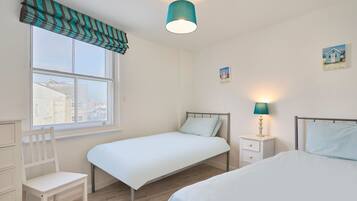 2 dormitorios, tabla de planchar con plancha, wifi y ropa de cama