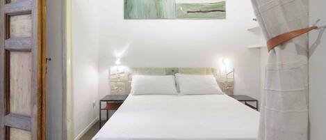 1 bedroom, iron/ironing board, WiFi