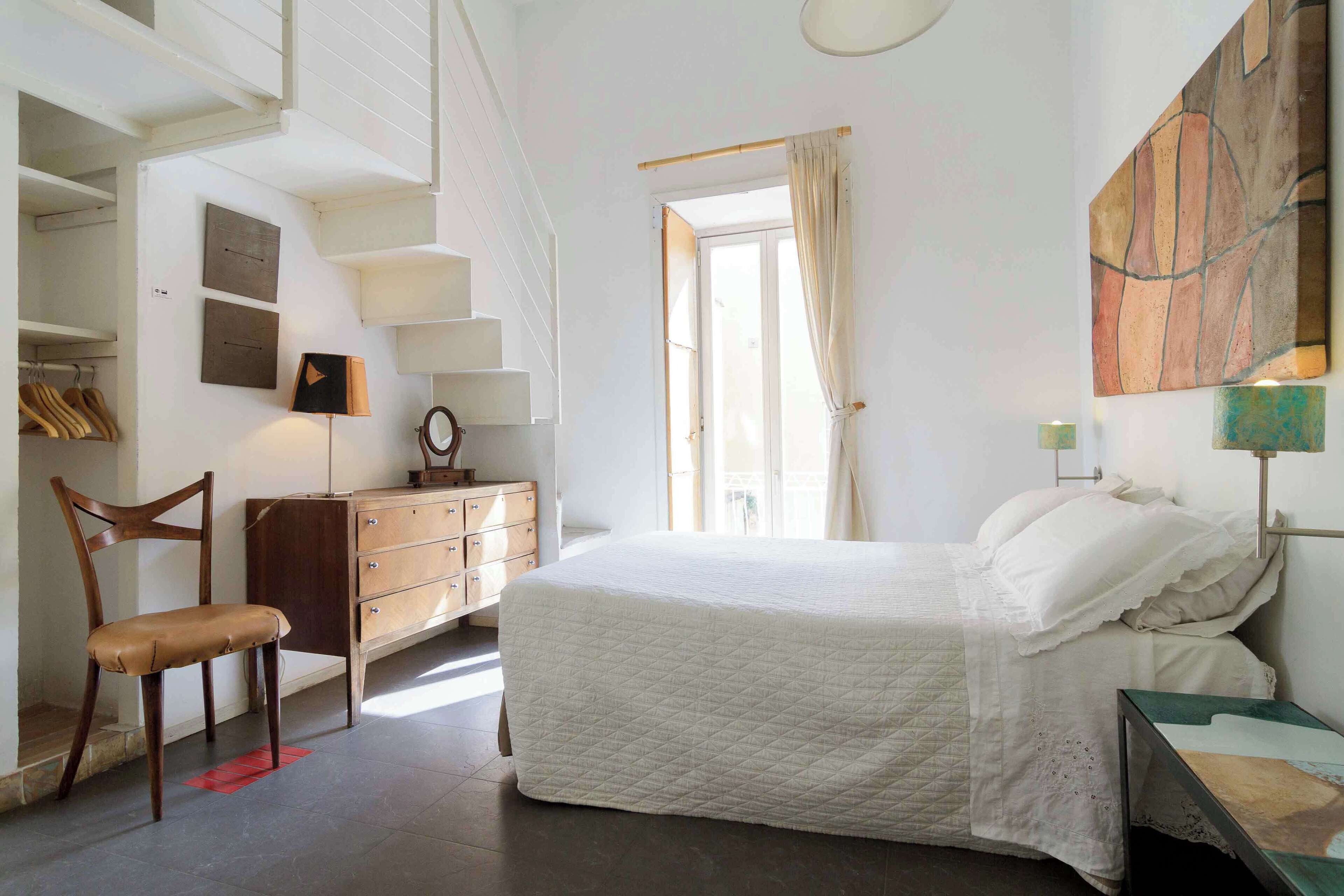 1 habitación, tabla de planchar con plancha y wifi 