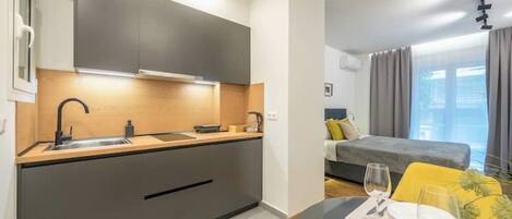 1 bedroom, iron/ironing board, WiFi