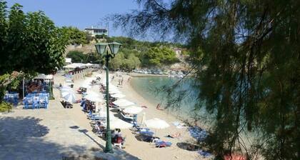 Dinas Apartment - Alonnisos Summer Haven