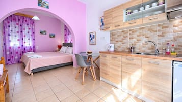 1 bedroom, iron/ironing board, travel cot, WiFi