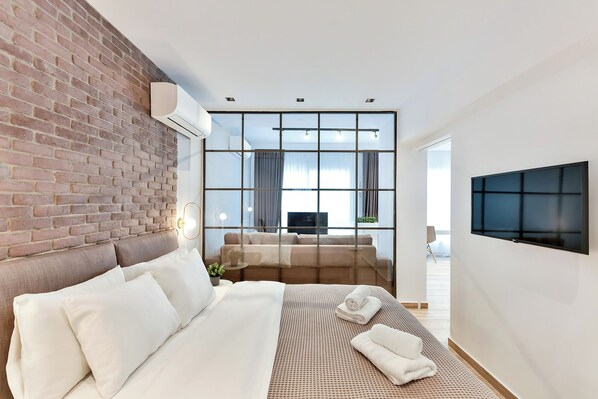 Suite with hot tub | 熨斗/熨板、免费 WiFi