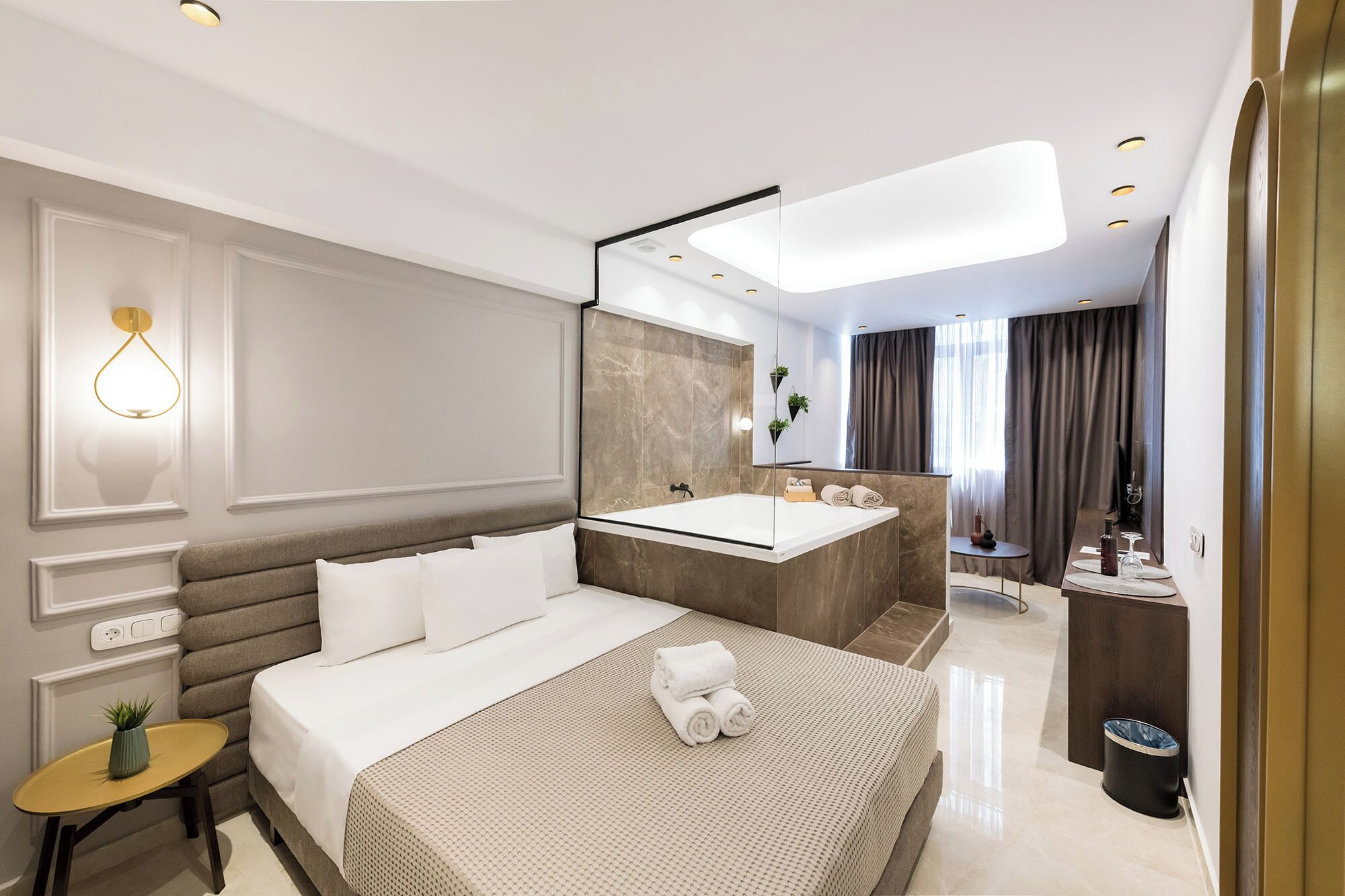 Exclusive apartment with hot tub