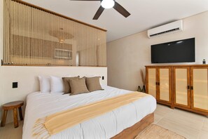 2 bedrooms, iron/ironing board, WiFi, bed sheets - Private 2-Level PH Near Beaches & Hotel Zone (Tulum)