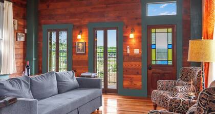 Romantic Treehouse Near Lake Buchanan