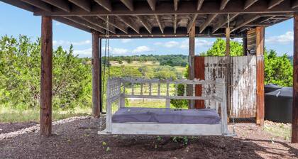 Romantic Treehouse Near Lake Buchanan