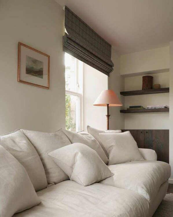 Interior - Old school, cozy cottage for 7 (Aberdeenshire)