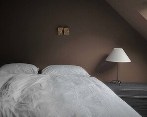 3 bedrooms, desk, free WiFi, bed sheets - Old school, cozy cottage for 7 (Aberdeenshire)