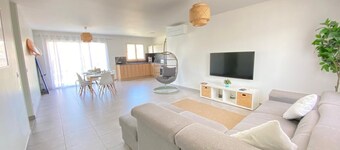 Villa under the pines with 3* pool, close to the ocean! ideal for families