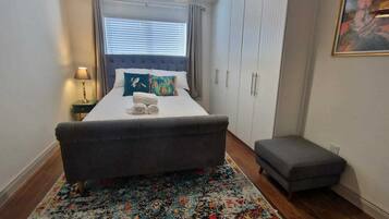 3 chambres, fer et planche à repasser, accès Internet, draps fournis