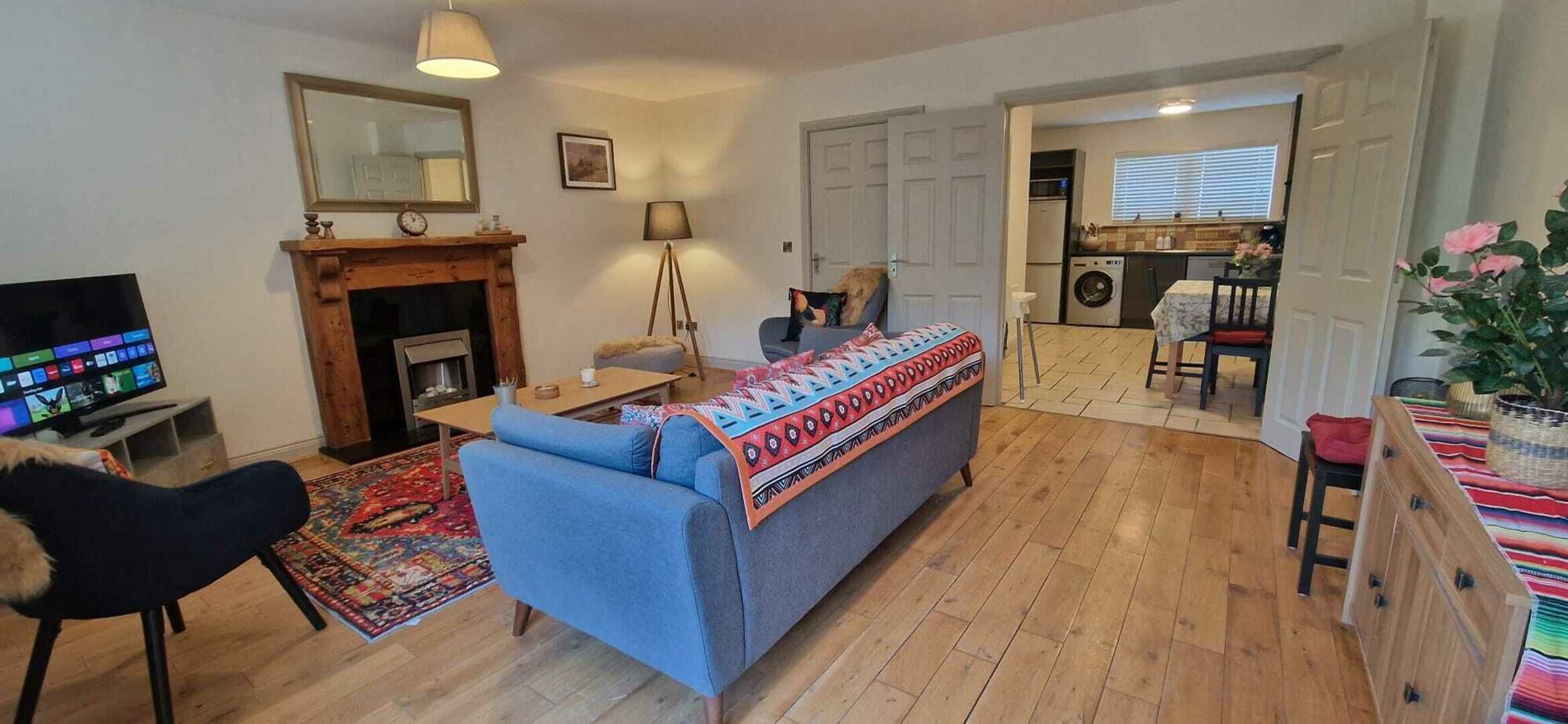 TV, fireplace, offices