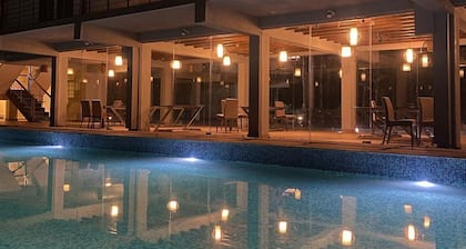 Q swarga Retreat