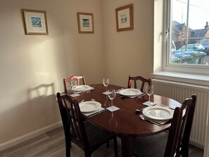 平房, 2 間臥室 | 遮光窗簾/窗簾、熨斗/熨衫板、可攜式嬰兒床、床單