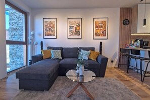 Smart TV, fireplace, table tennis, books