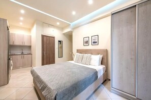 1 habitación, tabla de planchar con plancha y wifi 