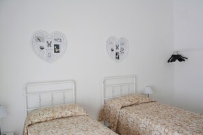 3 bedrooms, WiFi, bed sheets