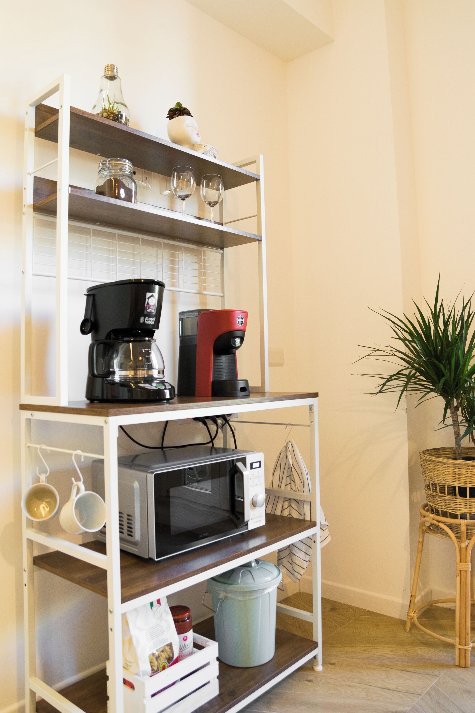 Mini-fridge, microwave, espresso maker, coffee/tea maker