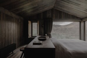 4 多间卧室、办公桌、熨斗/熨衣板、WiFi