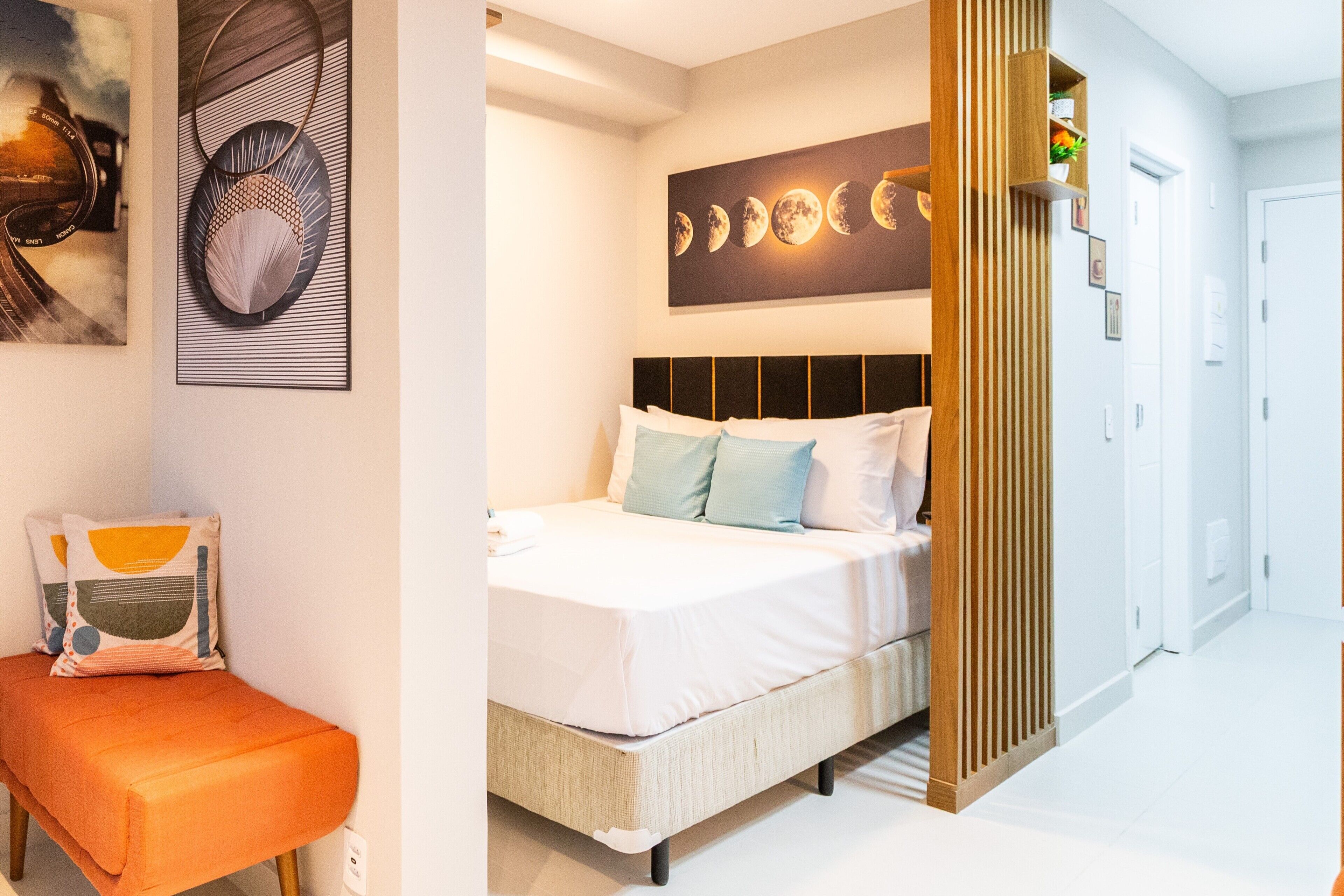 Studio | Pimennysverhot, silitysrauta/-lauta, ilmainen Wi-Fi, vuodevaatteet