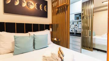 Studio | 1 bedroom, blackout drapes, iron/ironing board, free WiFi