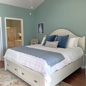 3 bedrooms, desk, iron/ironing board, free WiFi