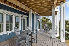 Outdoor dining - Ocean Views & Surf Fishing Paradise at The Point – Perfect Family Escape! (Emerald Isle)