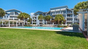 Pool - Watersound Beach Retreat Pool & Gulf Views + Free Attraction Tickets! (Santa Rosa Beach)