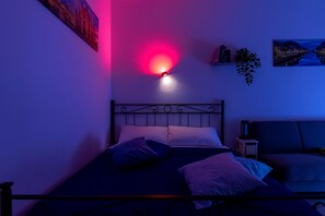 1 bedroom, iron/ironing board, WiFi, bed sheets - Shelter in the Heart of San Siro [5 Minutes from the Stadium] (Milano)