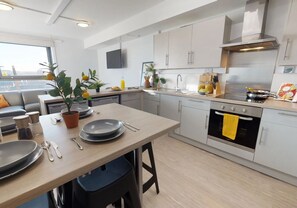 Apartment, 4 Bedrooms, Non Smoking | Private kitchen - Parker House (Dundee)