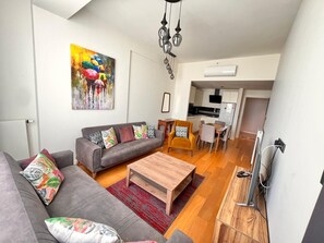 Deluxe Condo, Balcony, City View | 1 bedroom, premium bedding, in-room safe, individually decorated - G Tower Residence Apartment Rentals (Istanbul)