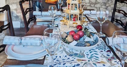 Kildare -  a house that sleeps 11 guests  in 4 bedrooms