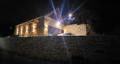 Luxury 1 Bed Coach House