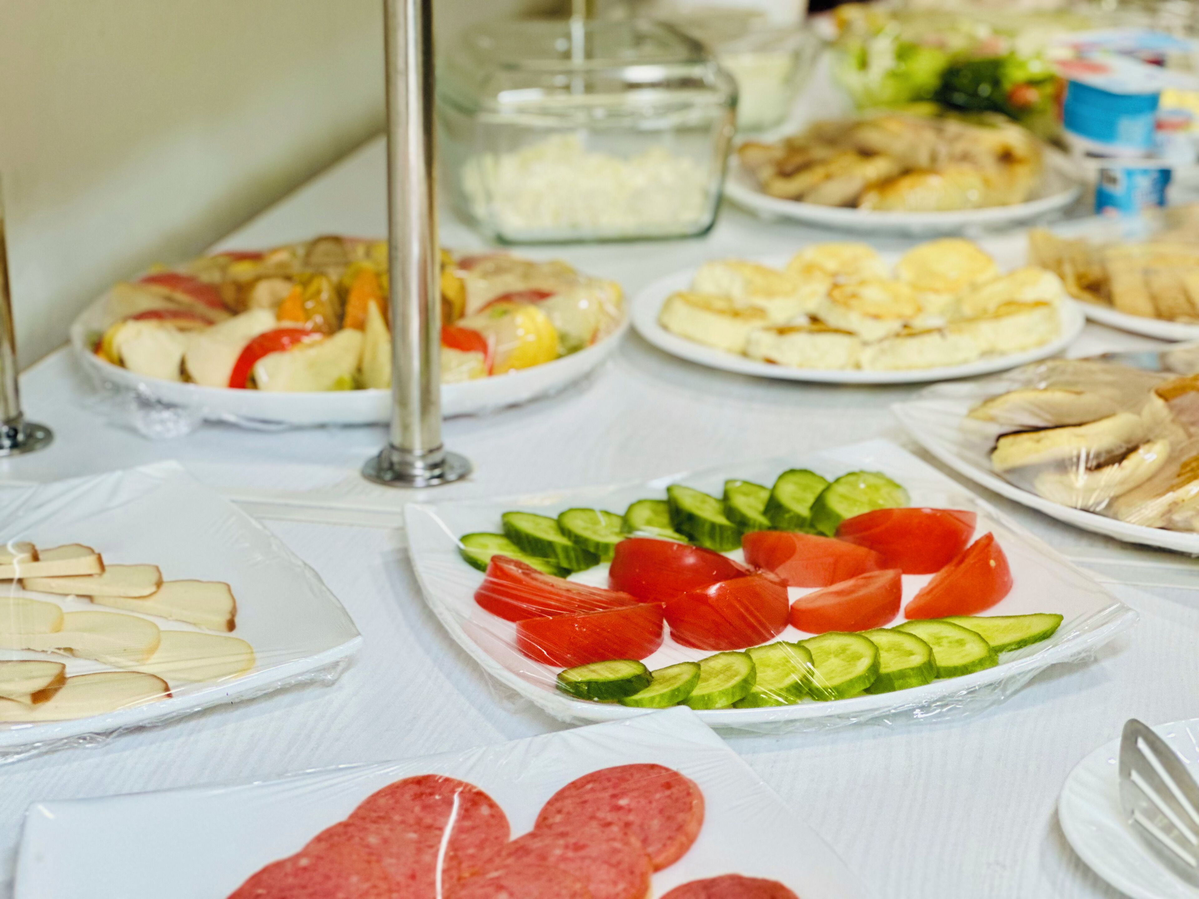 Café da manhã com buffet grátis todos os dias