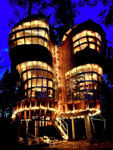 Incredible tree house on your own private island on a huge lake