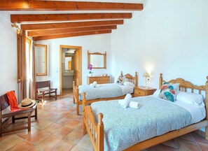 3 Schlafzimmer, Bügeleisen/Bügelbrett, WLAN, Bettwäsche