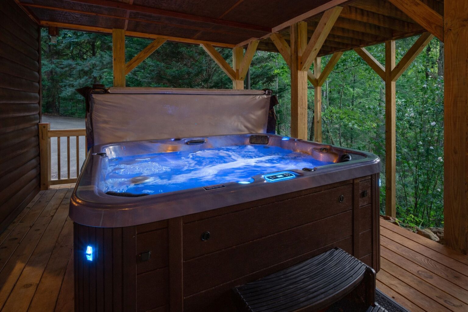 Deer Haven - Lower-Level Covered Hot Tub with Mountain View