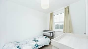 5 bedrooms, iron/ironing board, travel crib, free WiFi