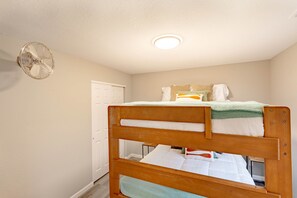 2 bedrooms, WiFi, bed sheets